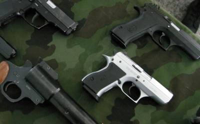 Iz kasarne u Pazariću ukradeno 25 pištolja, istraga u toku 