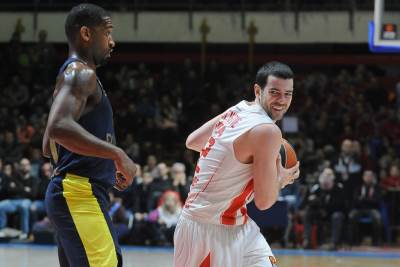  Ročesti: Moramo čvršće od početka, Fener kažnjava 