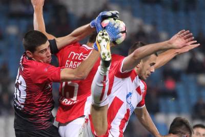  "Petarda" Zvezde u Lučanima, Pešić dao 2 gola! 