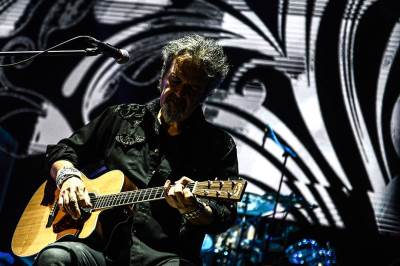  Rokeru u sedmoj deceniji "narasla" kosa (FOTO) 