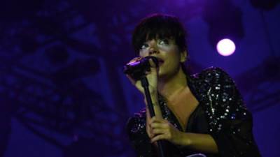  Ne stidim se, plaćala sam prostitutke! 