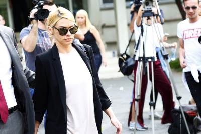  "Ne želi cirkus, želi razvod!" 