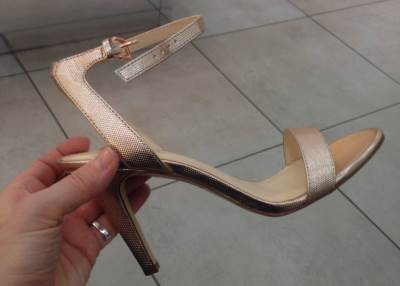  Savršen pedikir iz "kućne radinosti" 