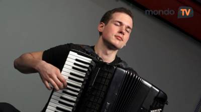  Kad Dušan ožeže Majkla Džeksona na harmonici 