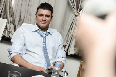  "Negde postoji idealna devojka za mene" 