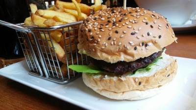  Brza hrana u Banjaluci puna soli i nezdravih masti 