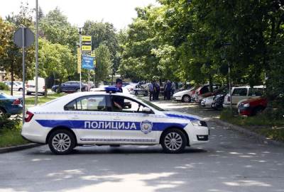  Državljanin BiH vozio 37 migranata u kombiju 