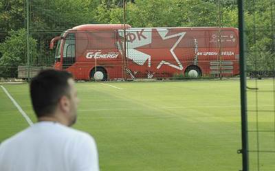  Fudbaleri-Crvene-zvezde-pomagali-veteranima-kluba-i-starijim-sugradjanima 