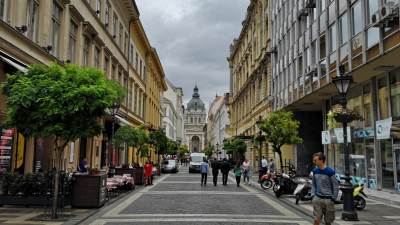  Kafa u Budimpešti "samo" 600 evra: Konobari pokušali da opljačkaju turistu, pa počeli da mu prijete 