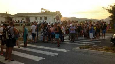  Pokvario se voz: Po 400 putnika poslali jedan bus? 