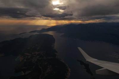  Avion SAD esklodirali točkovi 