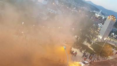  Baklje i pesma u Podgorici, ali i tuča (FOTO/VIDEO) 