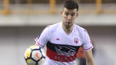  Golovima u finišu do remija na "krovu" 