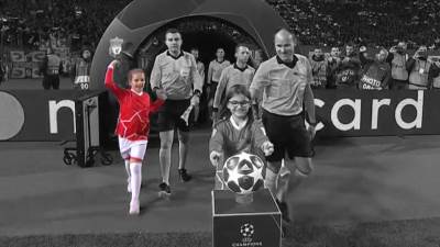  Crvena zvezda Liverpul navijačica 