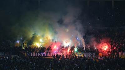  BH Fanatikosi zaustavili autobus sa reprezentativcima BiH 