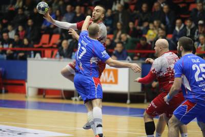  Rk Borac - Rk Sloboda 27:30 (13:13). 