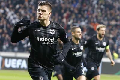  Luka Jović - moguć transfer u Englesku ili Italiju 