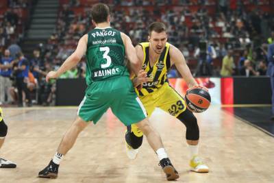  Marko-Guduric-povredio-skocni-zglob-Fenerbahce-Karsijaka 