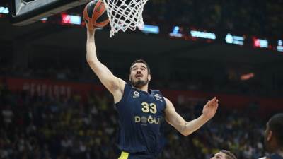  Nikola Kalinić: Ceo svet pod prstom, a mi slikamo selfije... 