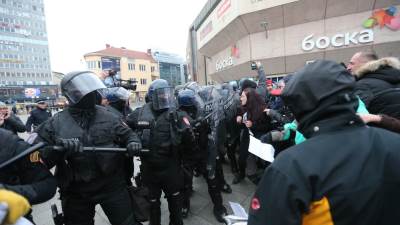  Protest u Banjaluci policajci povrijeđeni 