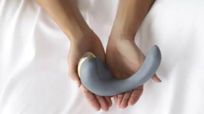  Skandal na dodeli nagrada zbog seksi pomagala 