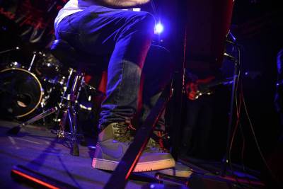  Skandal! Pevačica u košulji sa svastikom 