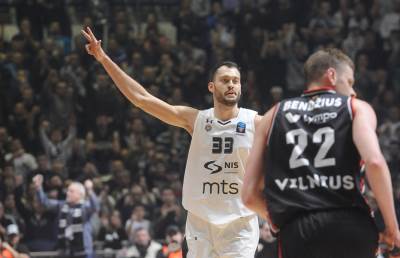  Stefan Janković potpisao novi ugovor sa KK Partizan, pa odlazi u AEK 
