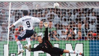  Kolumna: Mijatova prečka i Salihova "sadaka" 