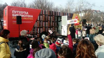  U Banjaluci predstavljen bibliobus - biblioteka na točkovima 