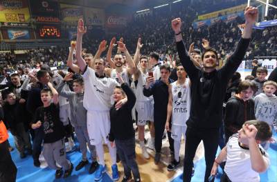  Slavlje KK Partizan - Grobari FOTO 