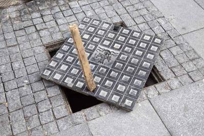  Beba upala u šaht kod Travnika 