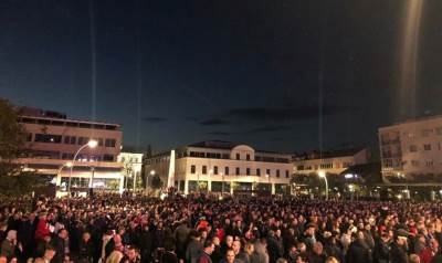  Na protestu u Podgorici potpisan Sporazum o budućnosti 