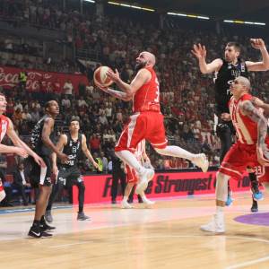  Partizan "nije došao", Zvezda u finalu! 