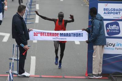  Kenijci dominirali ulicama Beograda! (FOTO) 