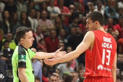  ABA-3.-mec-finala-Crvena-zvezda-Buducnost-sude-Hordov-Majkic-i-Juras 