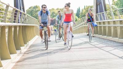  Ljubljana: Nekoliko hiljada ljudi protestovalo vozeći bicikle (VIDEO) 