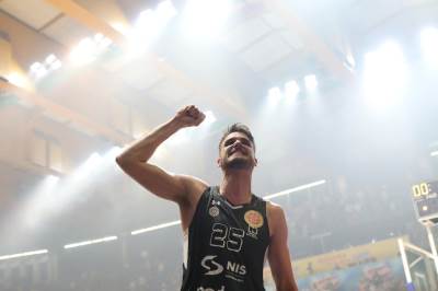  Zagorac trojkom vratio finale na početak! 