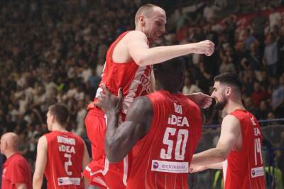  Dejan-Davidovac-heroj-Zvezdine-pobede-u-finalu-KLS. 