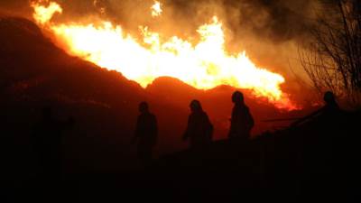  Bukte veliki požari u predgrađima Skoplja! 