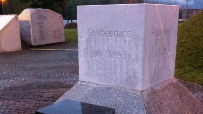  Skinuta oznaka tajnosti sa dokumenata Vlade Britanije: “Vrh RS nije imao plan da osvoji Srebrenicu” 