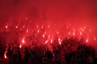  "Navijači" stopirali autoput, palili baklje; MUP: Baš lepa slika 