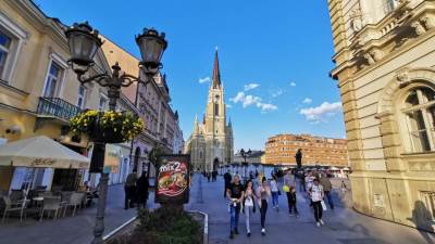  Automobil propao u rupu u Novom Sadu 