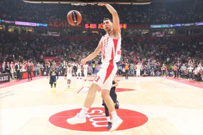  Crvena-zvezda-Fenerbahce-68-56-Delije-vrijedjale-Kalinica-Crvena-zvezda-igra-odbranu-kao-nekad 