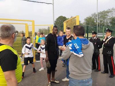  MONDO u Italiji: Mario Baloteli, zlatne patike i dokaz da je FACA! (VIDEO) 