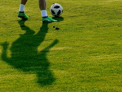  Fudbaler varao ženu sa poslovnom pratnjom 