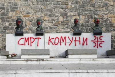  Skandalozno: Išarani spomenici narodnim herojima na Kalemegdanu (FOTO) 