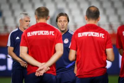  Olimpijakos-Zvezda-na-skeneru-grckog-novinara-Hristosa-Konstantinidisa 