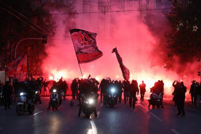 UŽIVO: Dolazak Zvezdinih fudbalera na stadion (VIDEO) 