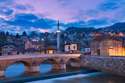  Sarajevo: Dojava o bombi u hotelu lažna, opljačkana zlatara u blizini 