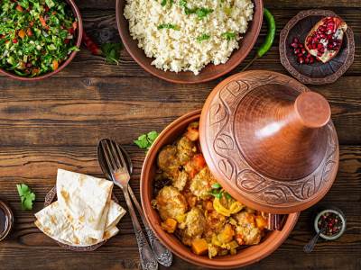   tažin s jagnjetinom 